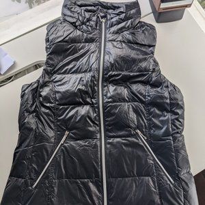 Anorak Short Down Puffer Vest in Black M